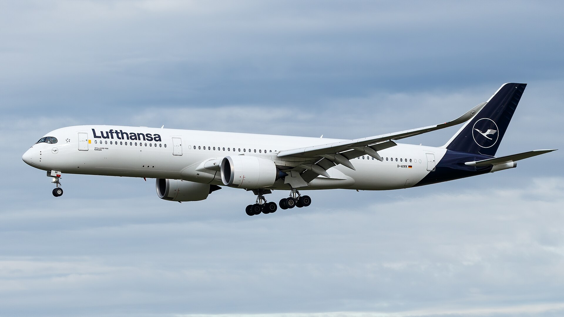 Imagem de referência de Lufthansa, descrito nos dados abertos como companhia aérea da Alemanha