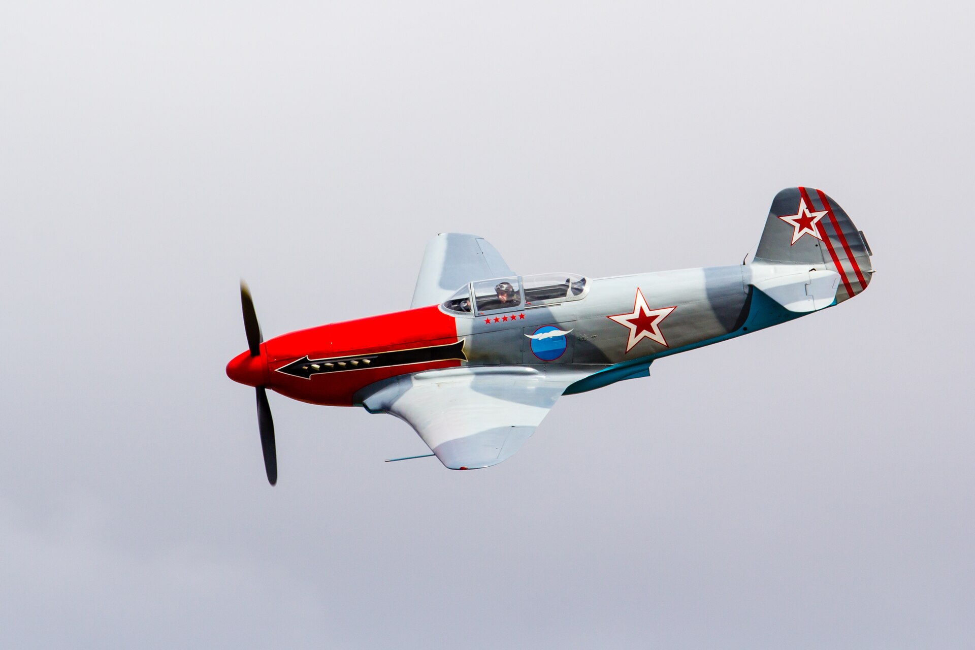 Imagem de referência de Yakovlev Yak-3, descrito nos dados abertos como caça soviético