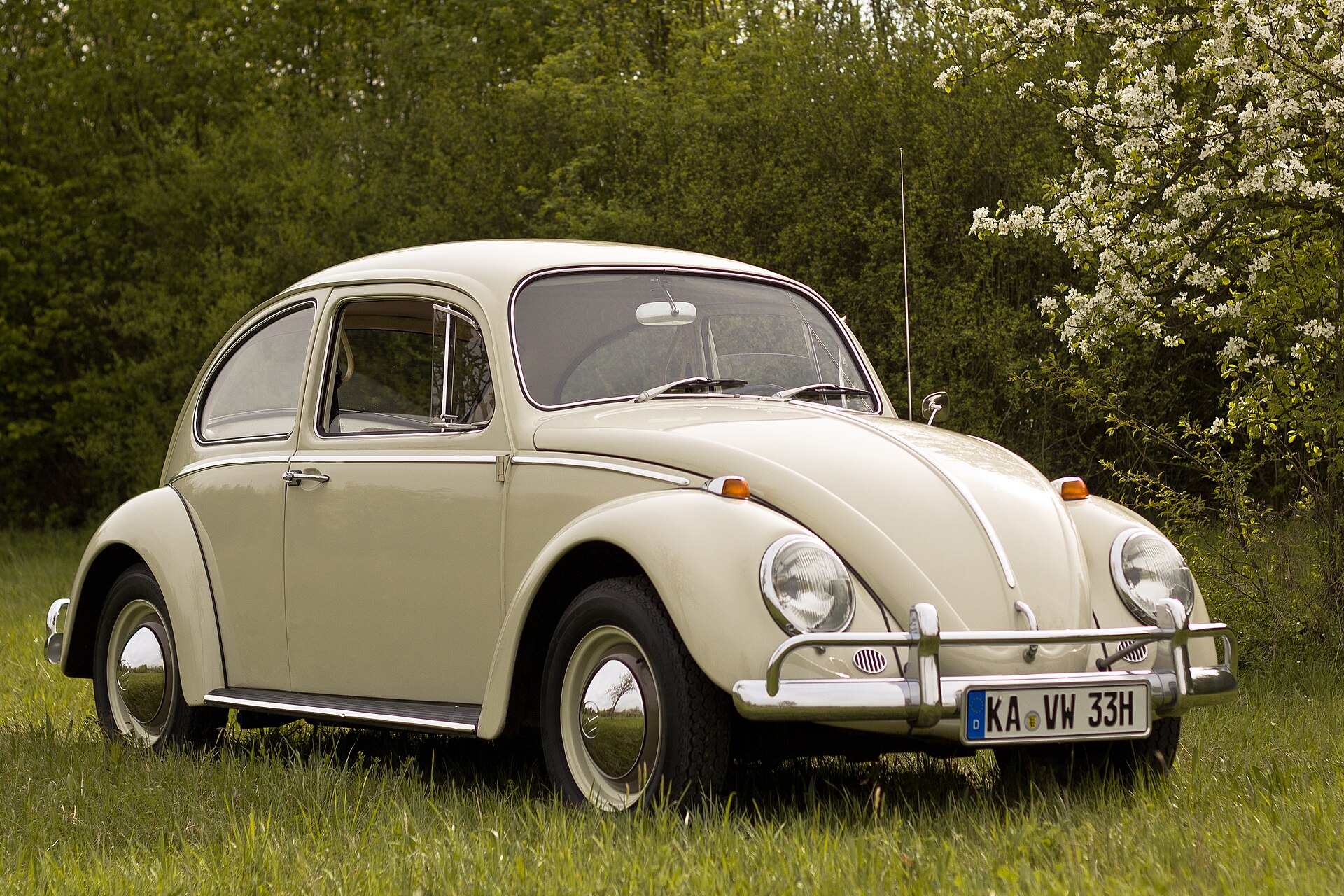 Imagem de referência de Volkswagen Fusca, descrito nos dados abertos como modelo de automóvel