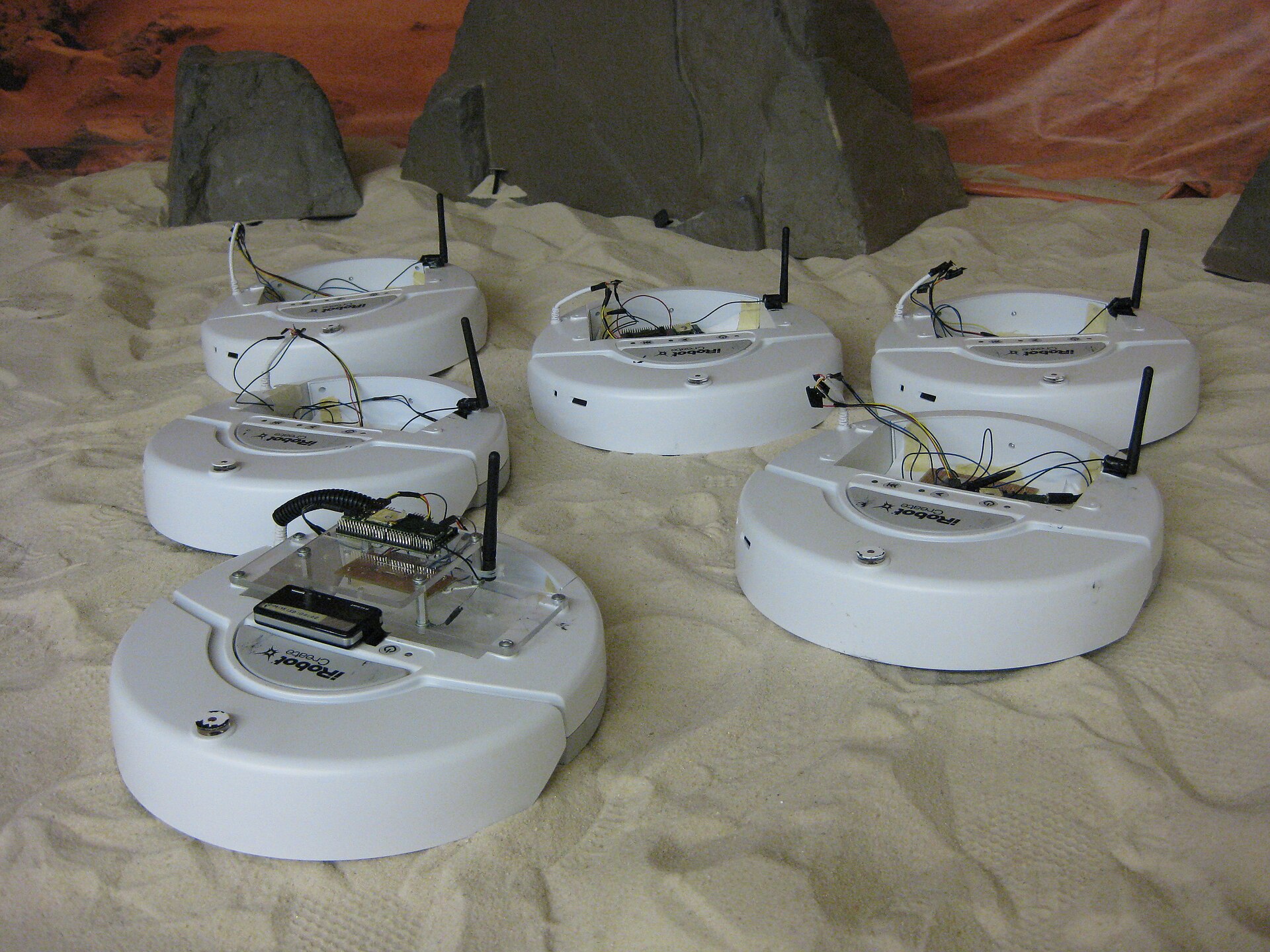 Imagem de referência relacionada a IRobot, item descrito como registro de referência sobre IRobot, organizado a partir de dados estruturados abertos