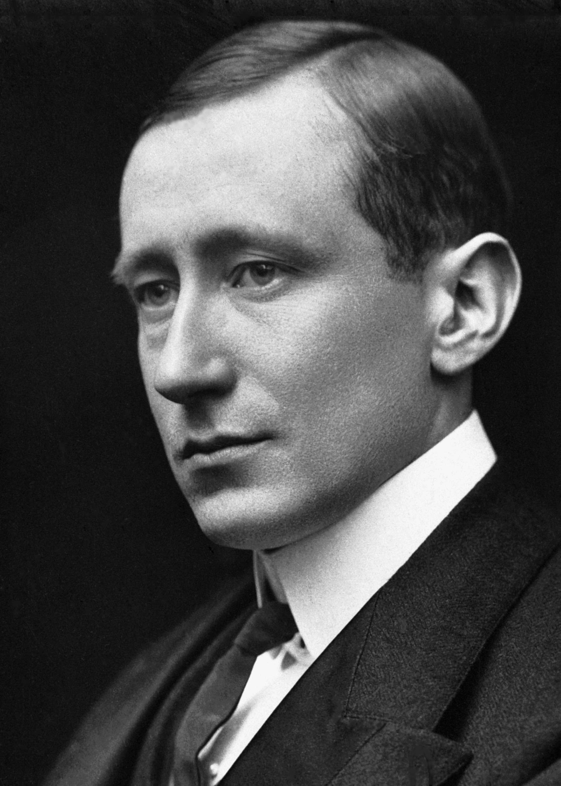 Imagem de referência relacionada a Guglielmo Marconi, item descrito como físico e inventor italiano (1874-1937)