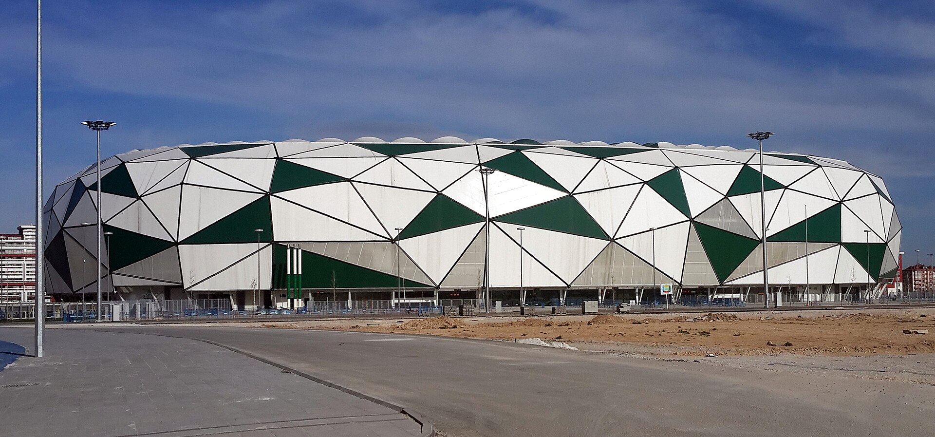 Imagem de referência de Estádio Municipal Metropolitano de Cônia, descrito nos dados abertos como estádio Multiuso da Turquia