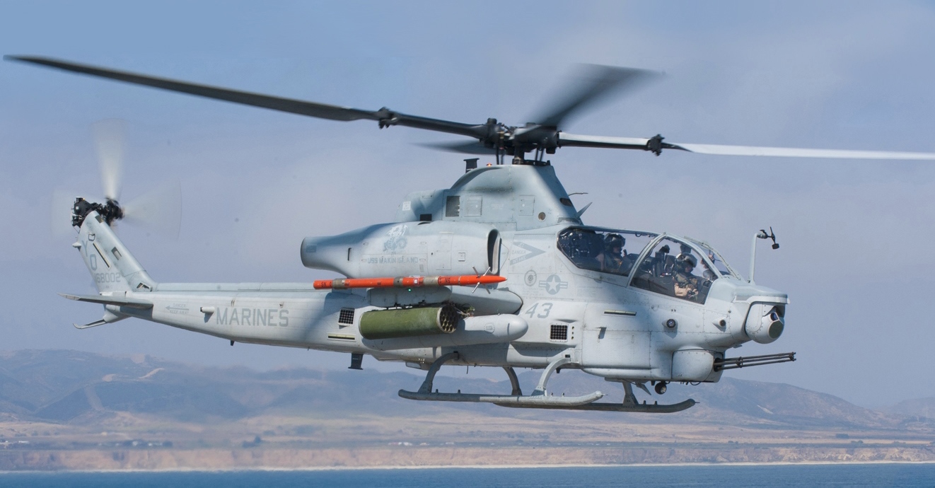 Imagem de referência de Bell AH-1Z Viper, descrito nos dados abertos como helicóptero de ataque americano
