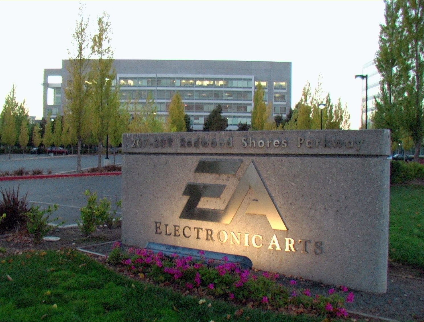 Imagem de referência de Electronic Arts, descrito nos dados abertos como empresa desenvolvedora e distribuidora de jogos eletrônicos