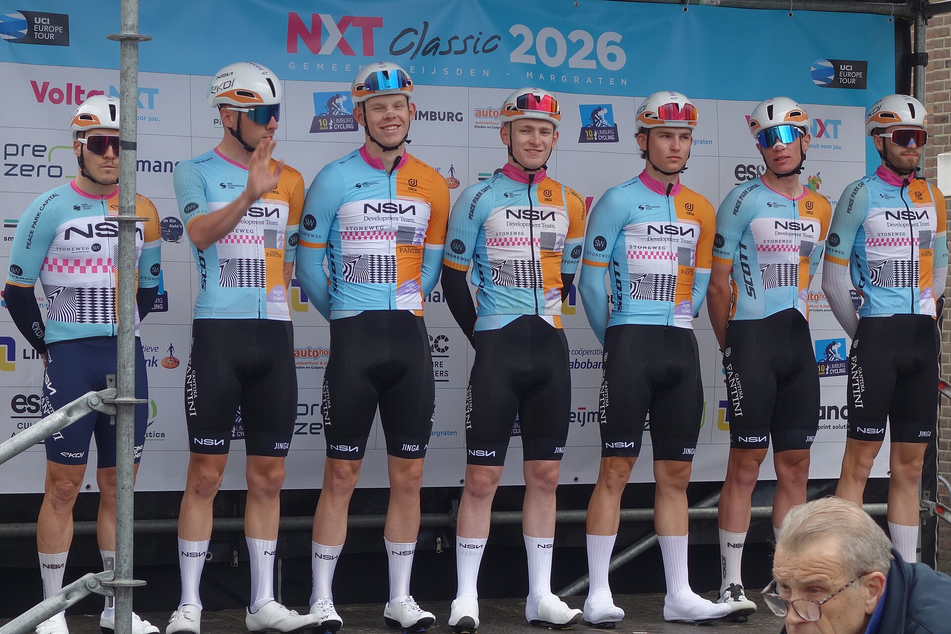 Imagem de referência de NSN Cycling Team, descrito nos dados abertos como equipa de ciclismo profissional de Israel de categoría UCI WorldTeam