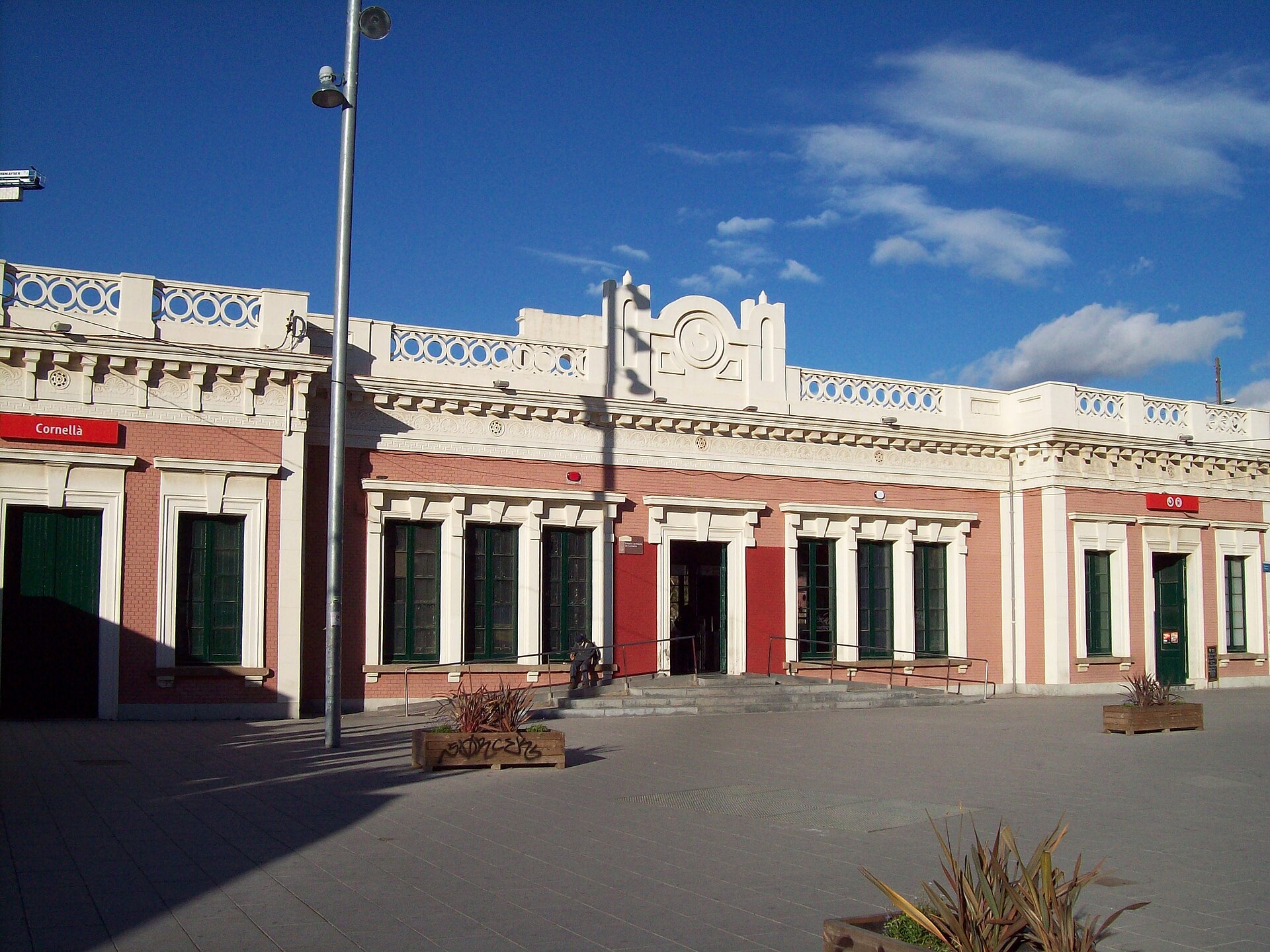 Imagem de referência de Estação Cornellà Centre, descrito nos dados abertos como categoria de um projeto da Wikimedia