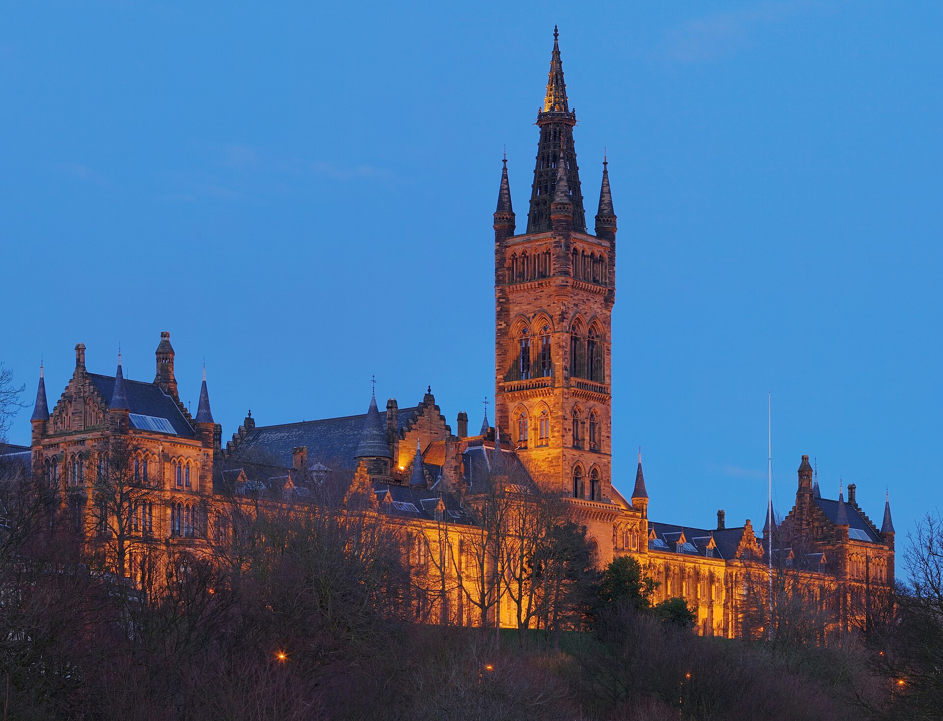 Imagem de referência de Universidade de Glasgow, descrito nos dados abertos como instituição de ensino superior da Escócia, Reino Unido
