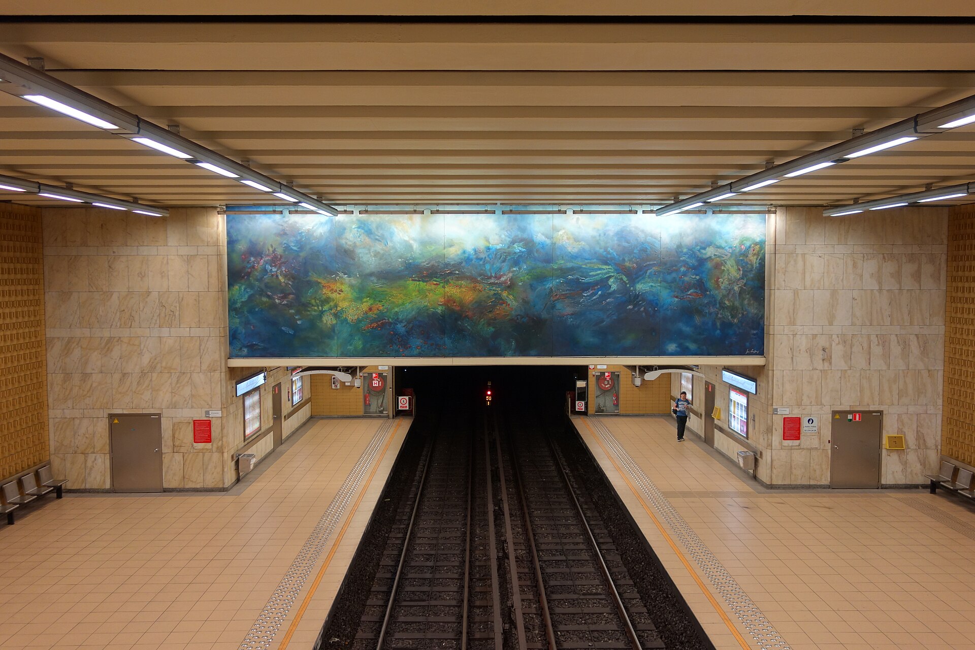 Imagem de referência de Étangs Noirs, descrito nos dados abertos como estação de metrô de Bruxelas