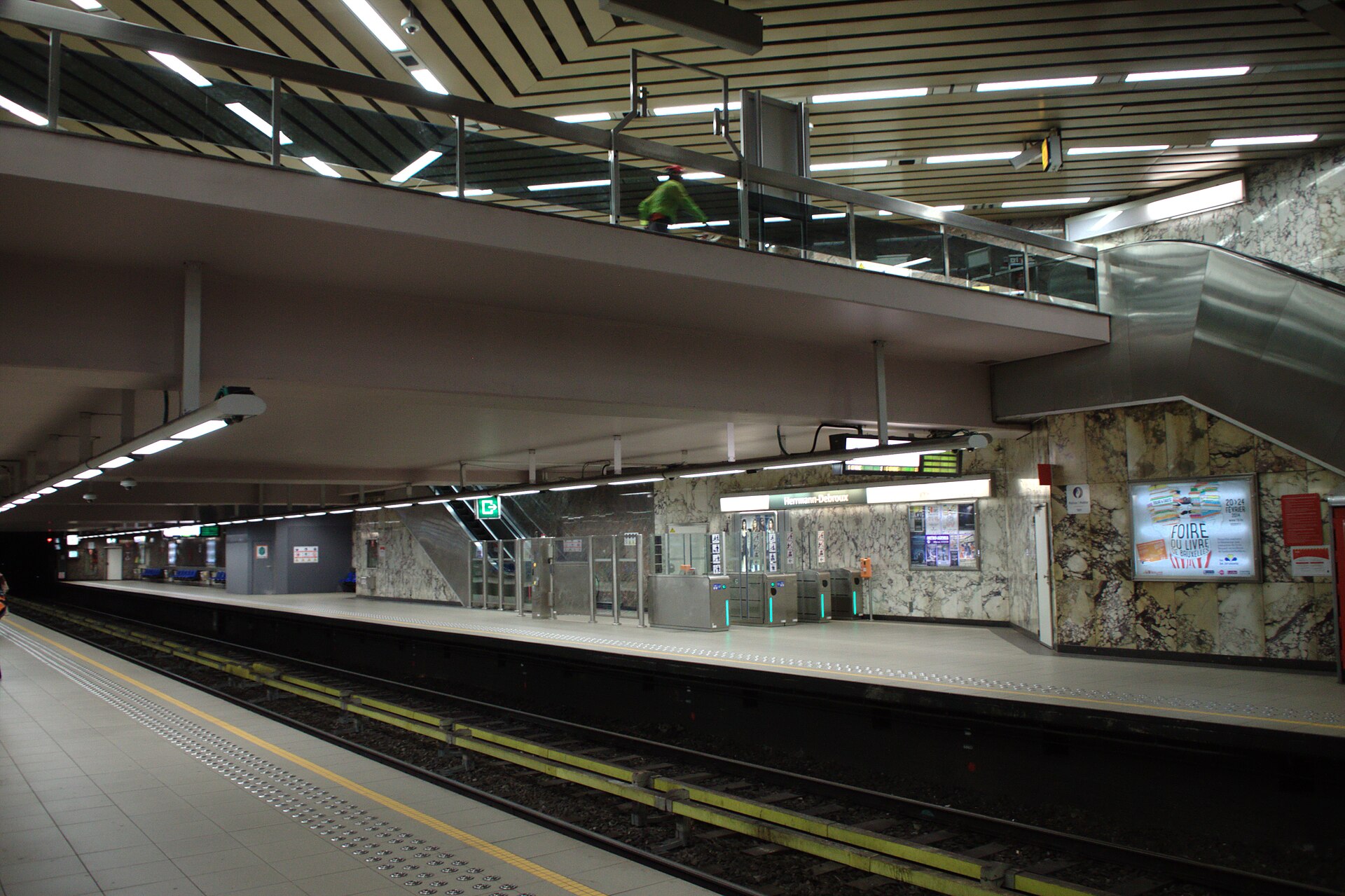 Imagem de referência de Herrmann-Debroux, descrito nos dados abertos como estação de metrô de Bruxelas