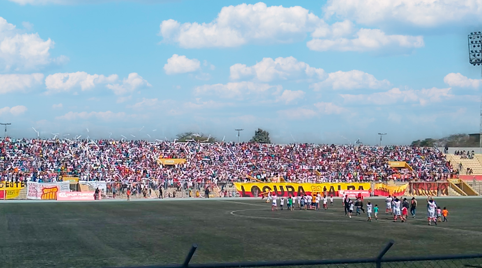 Imagem de referência de Estádio Miguel Grau, descrito nos dados abertos como estádio de futebol em Piúra, Peru