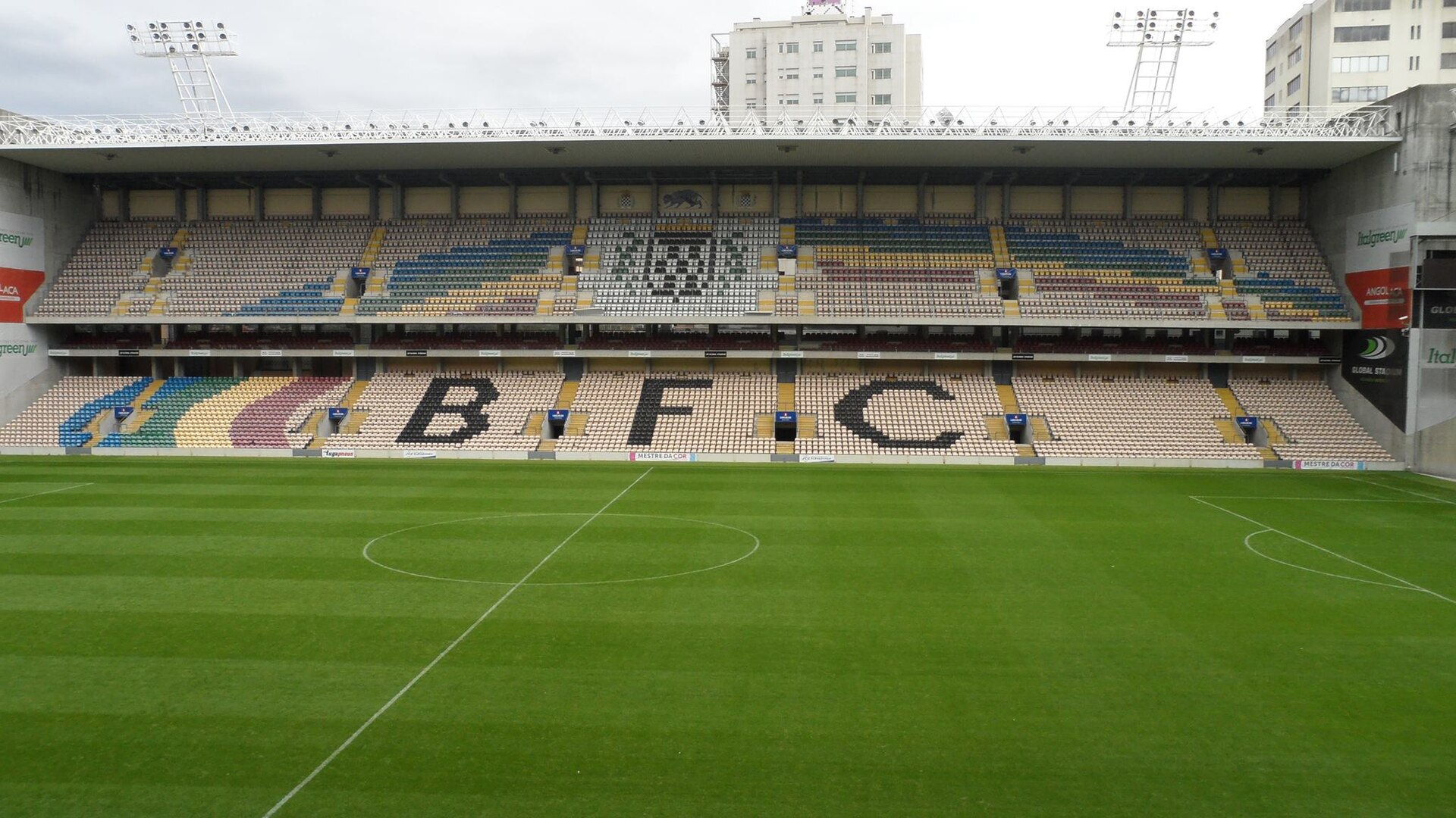 Imagem de referência de Estádio do Bessa Século XXI, descrito nos dados abertos como estádio em Ramalde, Portugal