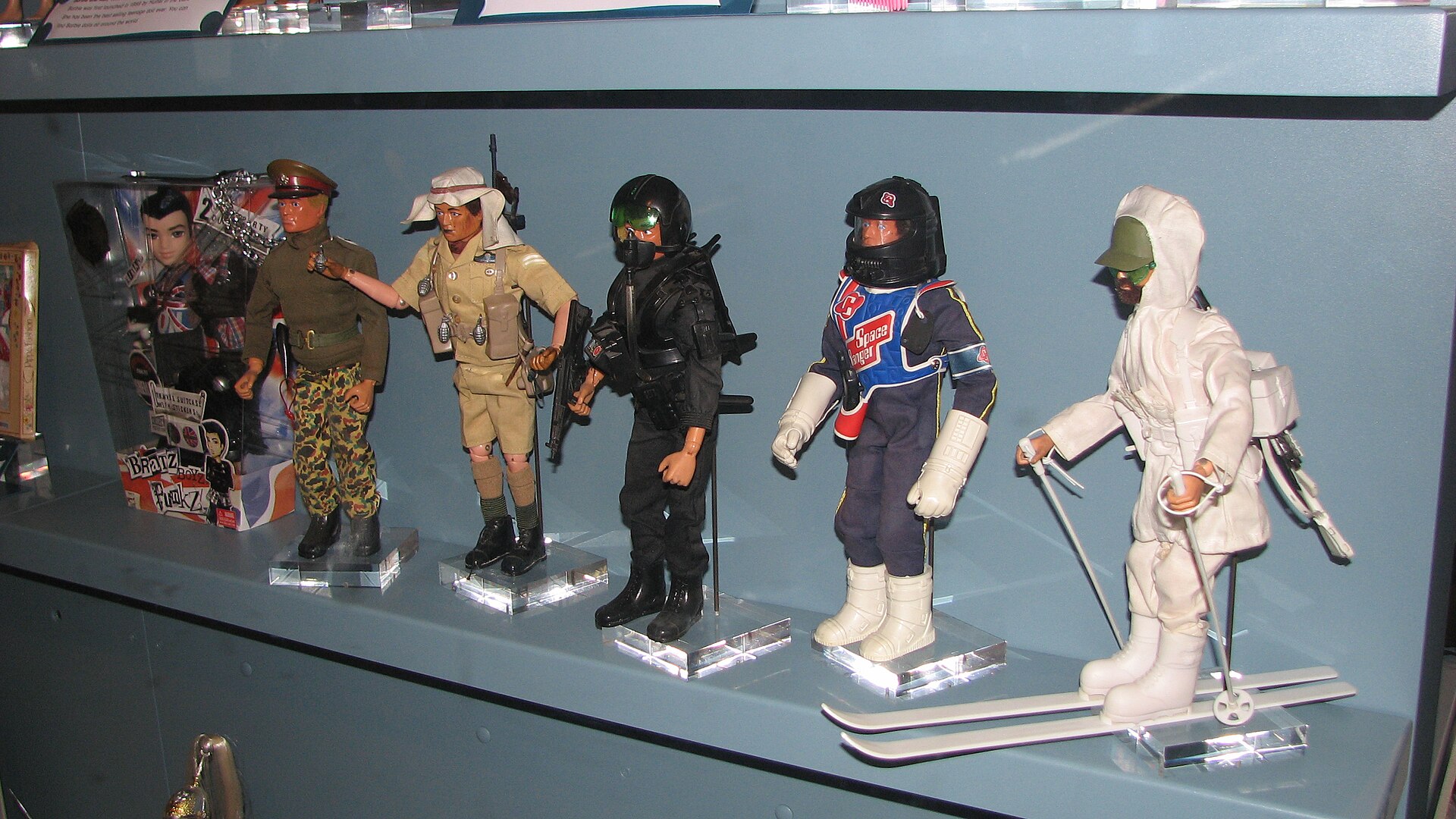 Imagem de referência relacionada a Action Man, item descrito como registro de referência sobre Action Man, organizado a partir de dados estruturados abertos