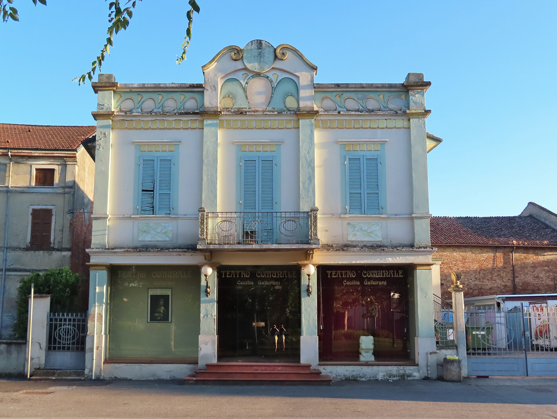 Imagem de referência de Teatro municipal Cecilia Gallerani, descrito nos dados abertos como teatro em San Giovanni in Croce, Italia