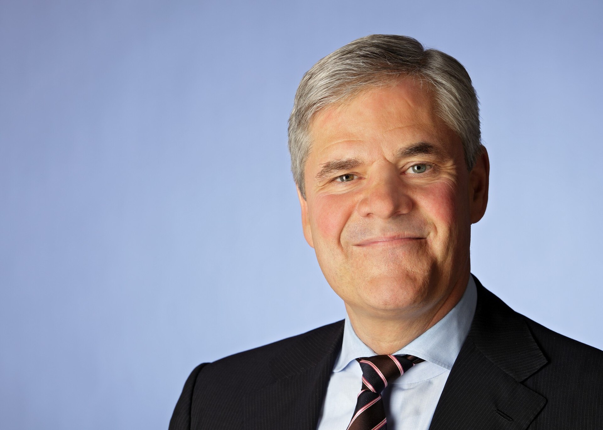 Imagem de referência de Andreas Raymond Dombret, descrito nos dados abertos como professor académico alemão