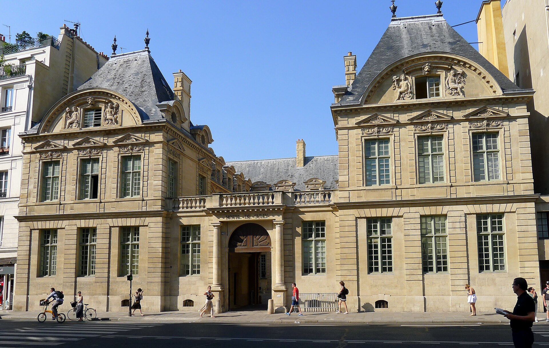 Imagem de referência de Centro dos monumentos nacionais, descrito nos dados abertos como agência governamental na França sobre a tutela do ministério da Cultura