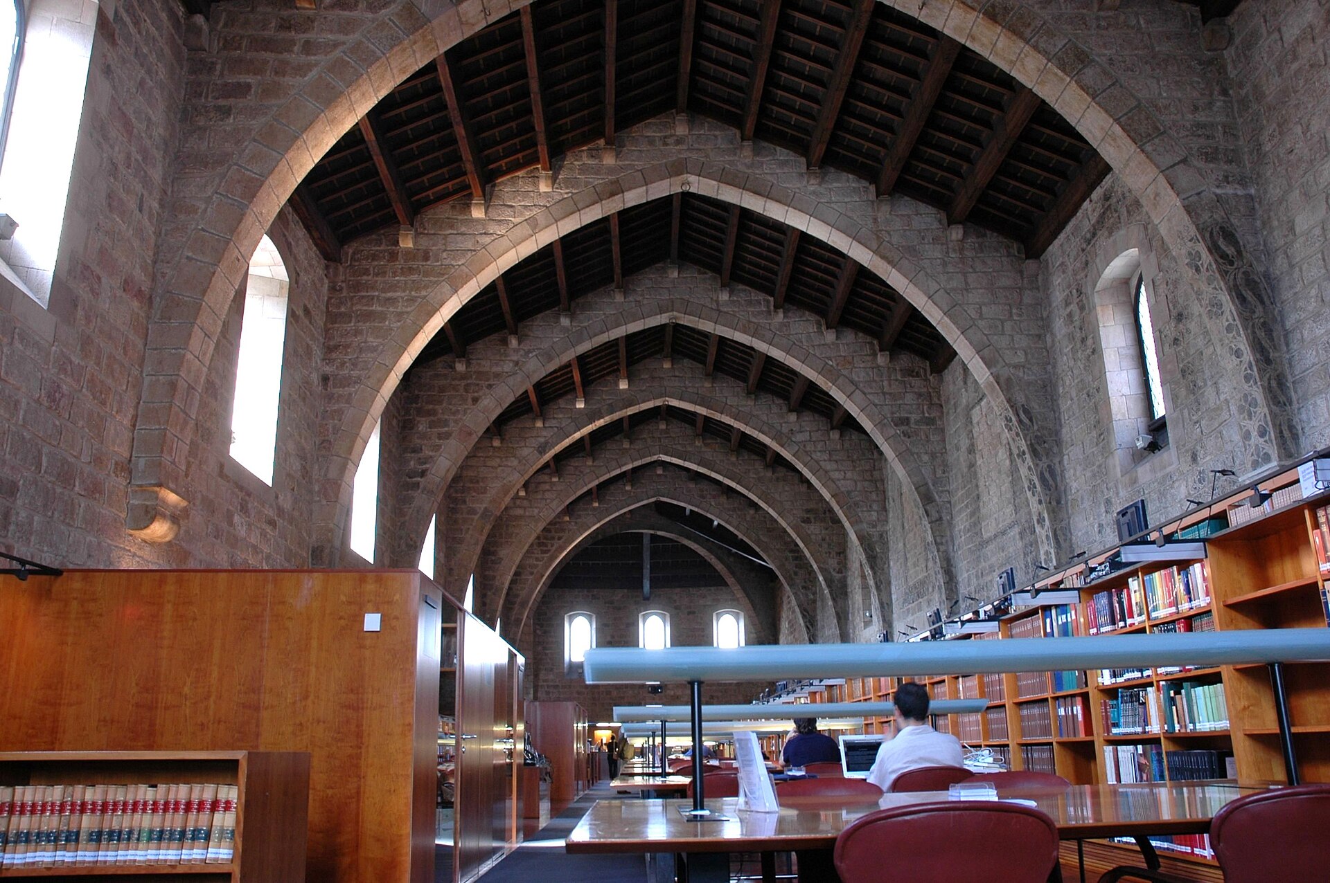 Imagem de referência de Biblioteca da Catalunha, descrito nos dados abertos como biblioteca na Espanha
