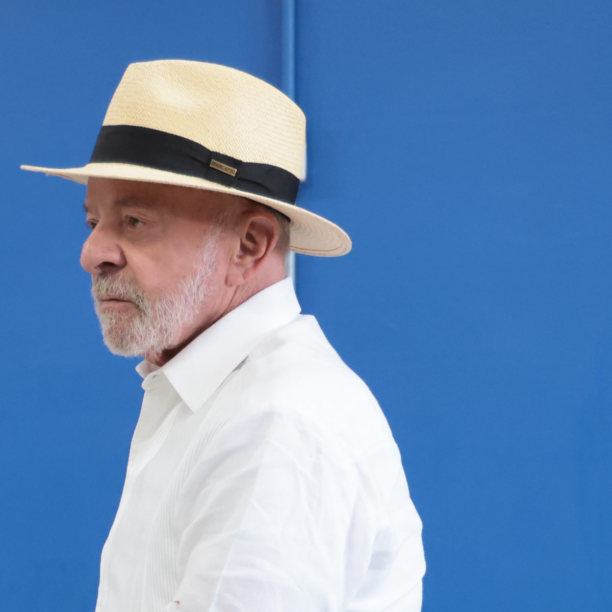 Lula volta a cobrar Flávio sobre fim da escala 6x1: ‘Bota sua bancada para votar, para de lorota’