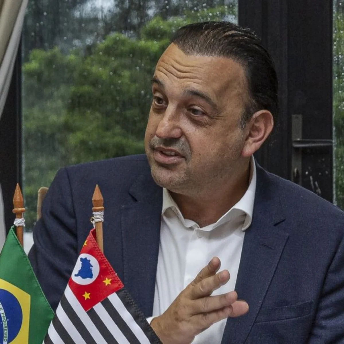 Enquanto Tarcísio silencia, vice minimiza votos após 17h: "Insignificante"