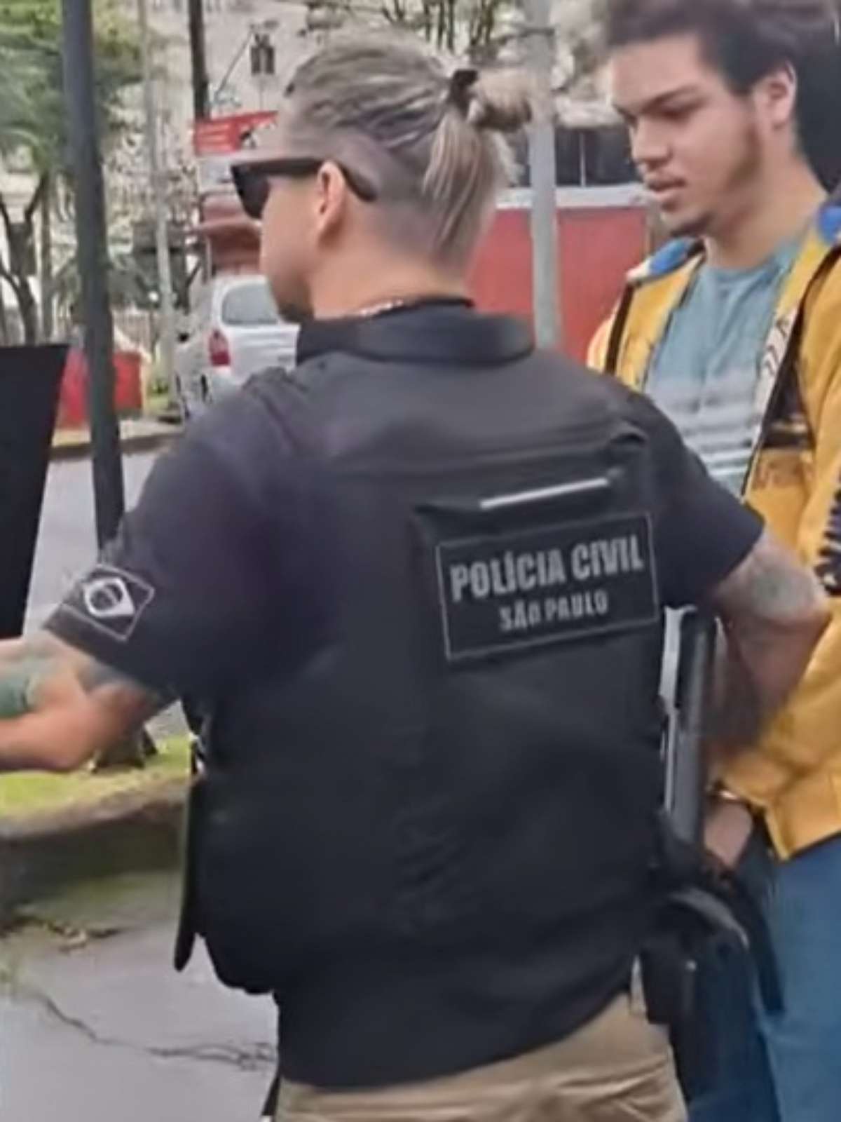 'Extremamente agressivo', diz mãe à polícia sobre jovem preso por ameaçar ataque a escola em SP