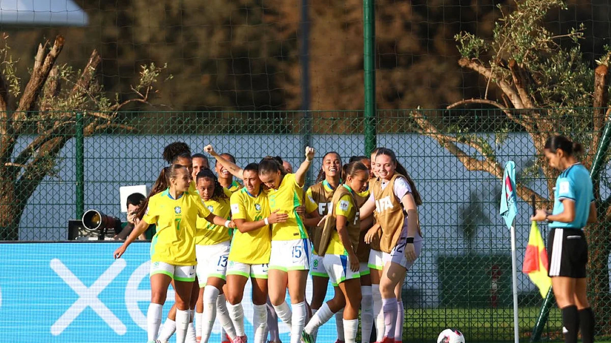 Copa do Mundo Feminina Sub-17: Brasil goleia o Canadá de virada na estreia