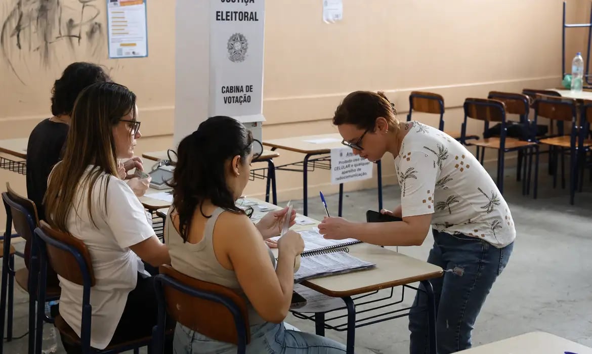 Na busca do eleitor que não votou, PT tem como desafio índice histórico de abstenção no 2º turno