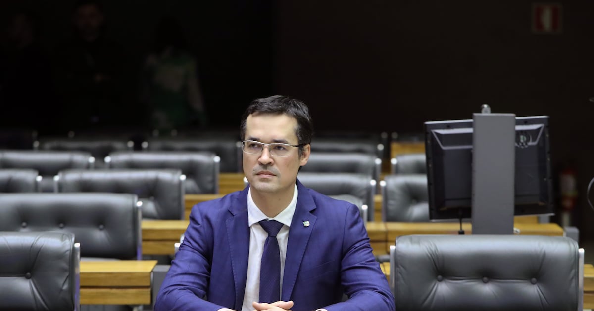 Justiça Eleitoral decide se Deltan Dallagnol, eleito senador pelo PR, poderá tomar posse