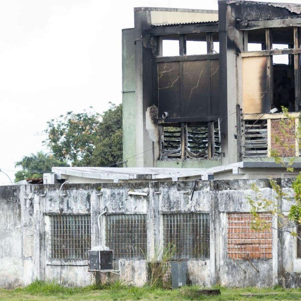 O que se sabe sobre os três incêndios que aconteceram na UFPE em oito dias e que serão investigados pela PF
