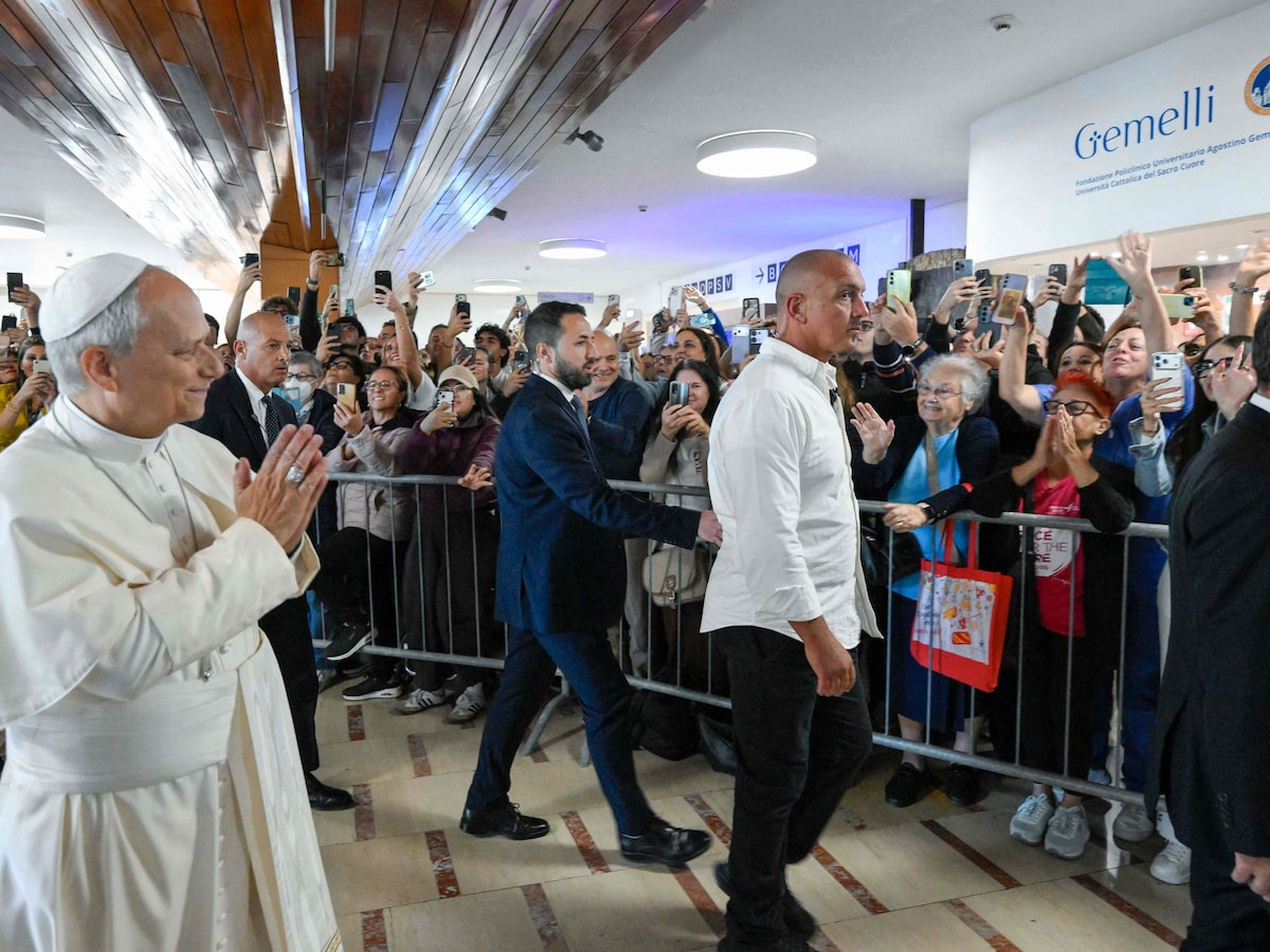 Saúde dos papas é tema delicado para o Vaticano; Leão XIV traz transparência sem precedentes