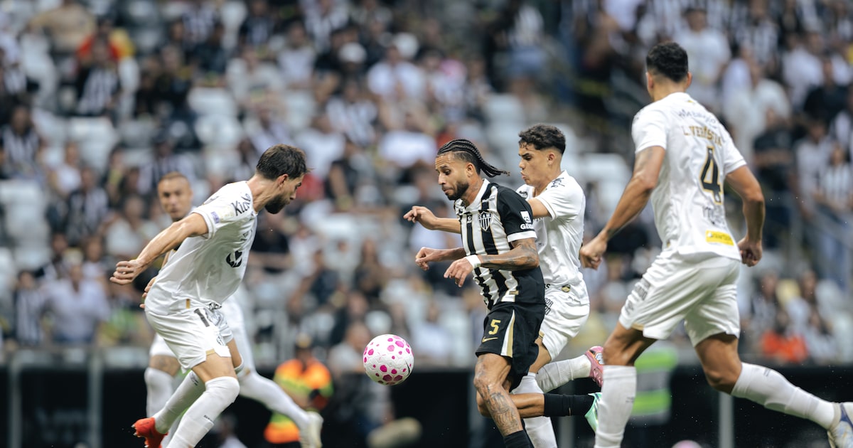 Santos leva virada aos 51 minutos, perde invencibilidade e mantém tabu contra o Atlético-MG