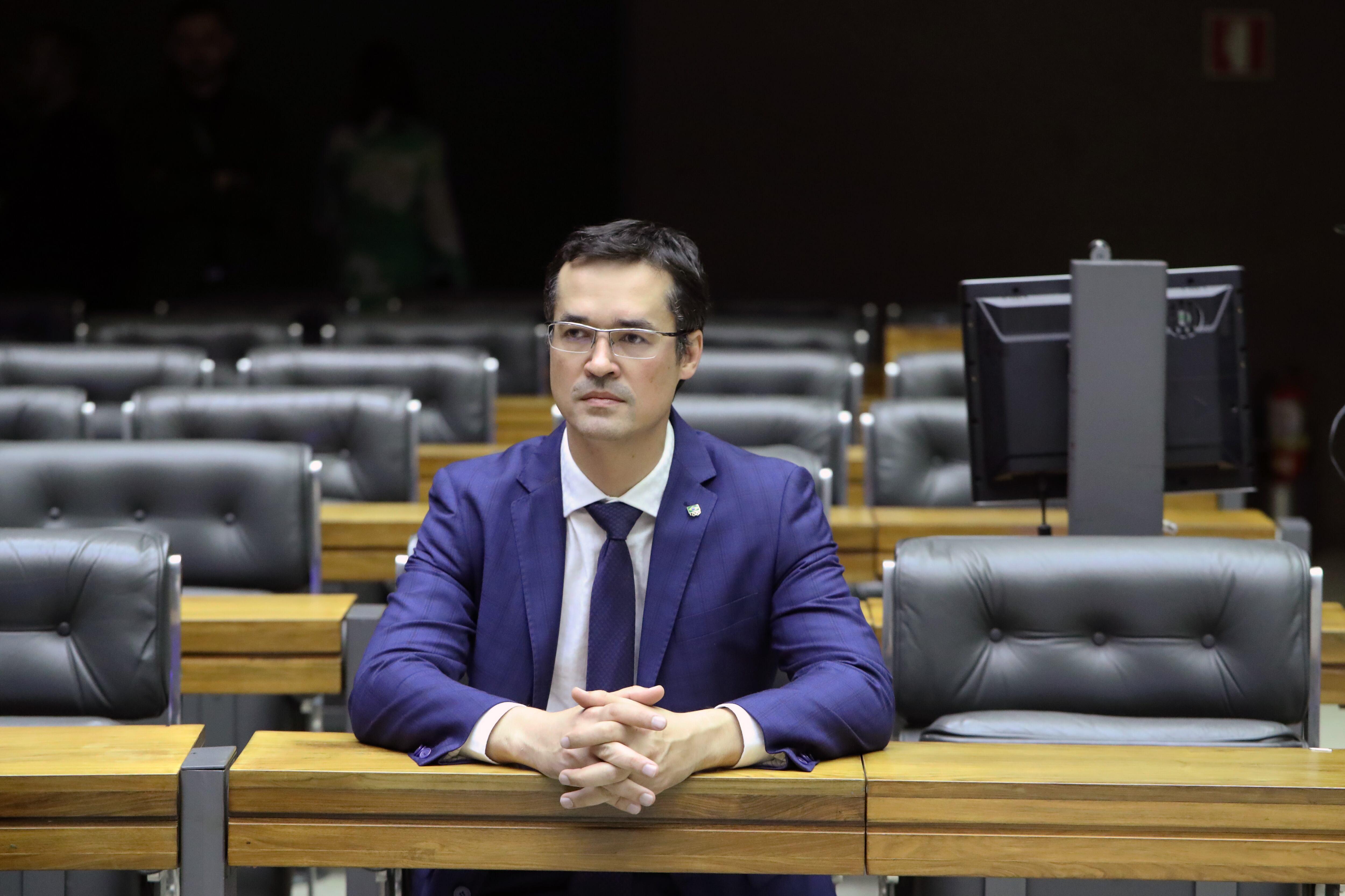 Justiça Eleitoral decide se Deltan Dallagnol, eleito senador pelo PR, poderá tomar posse