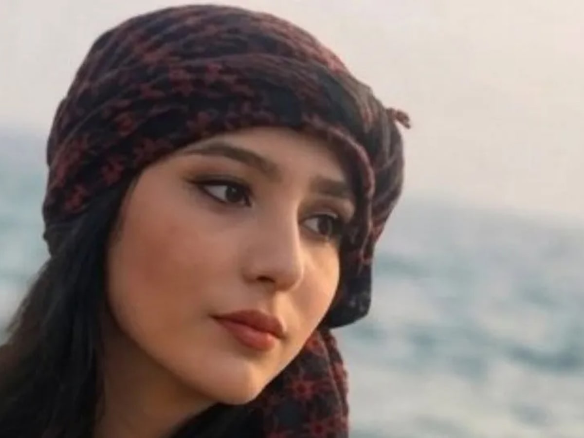 Estudante iraniana é condenada à morte por blasfêmia em post nas redes sociais