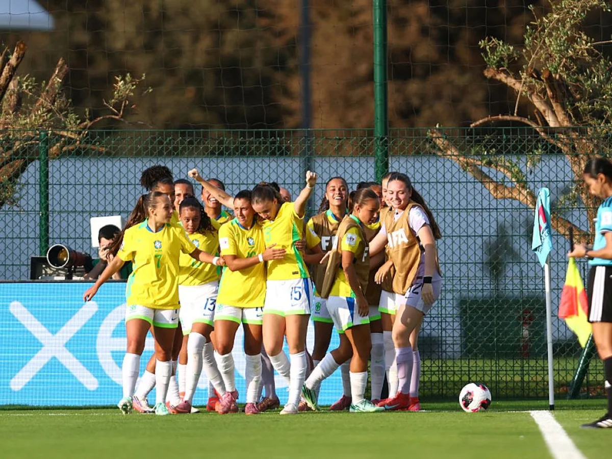 Copa do Mundo Feminina Sub-17: Brasil goleia o Canadá de virada na estreia