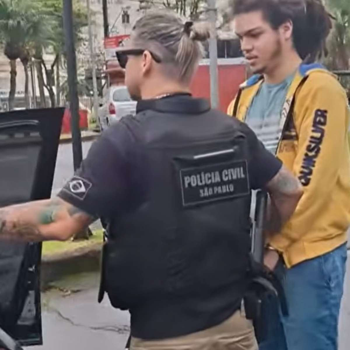 'Extremamente agressivo', diz mãe à polícia sobre jovem preso por ameaçar ataque a escola em SP