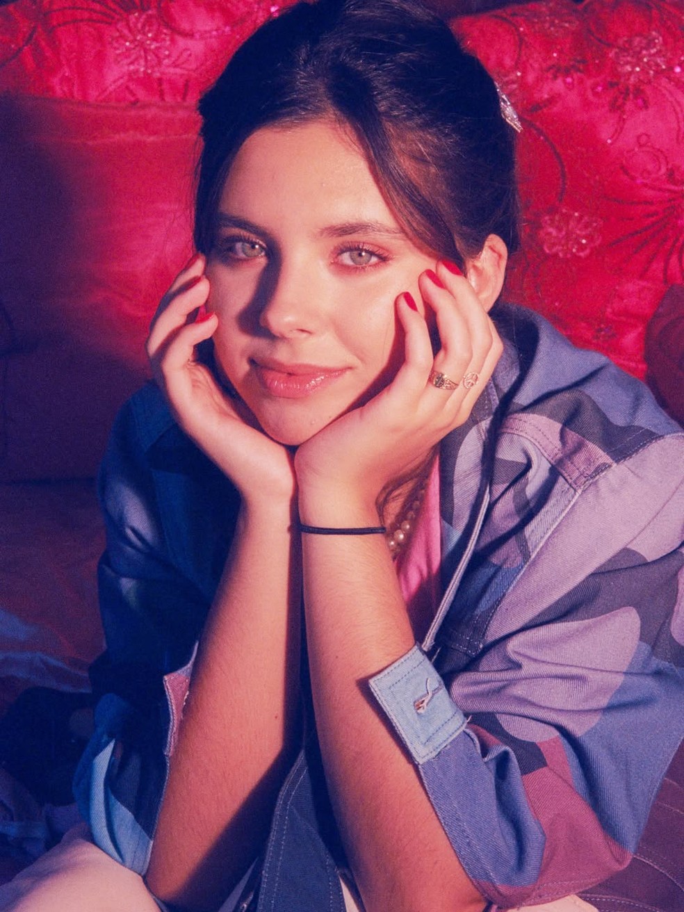 Flor Gil estreia como atriz no musical 'Confissões de Adolescente' e relembra papel de Preta Gil em sua trajetória artística