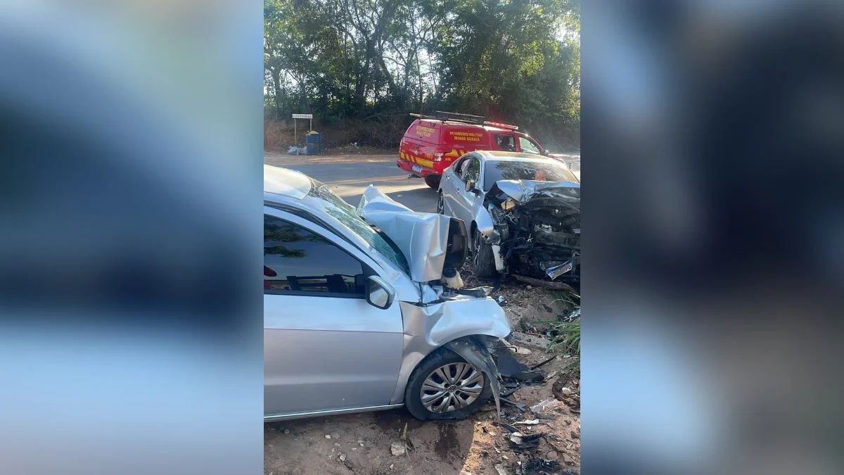 Casal morre e bebê de 10 meses fica ferido em acidente em rodovia de MG