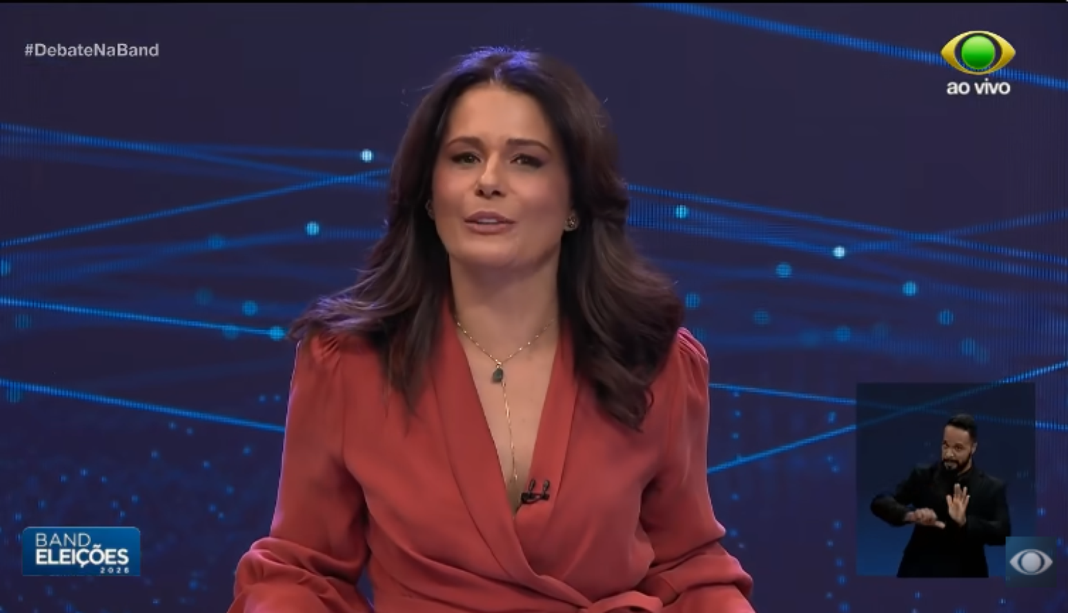 Adriana Ara&uacute;jo apresenta o Debate da Band 2026