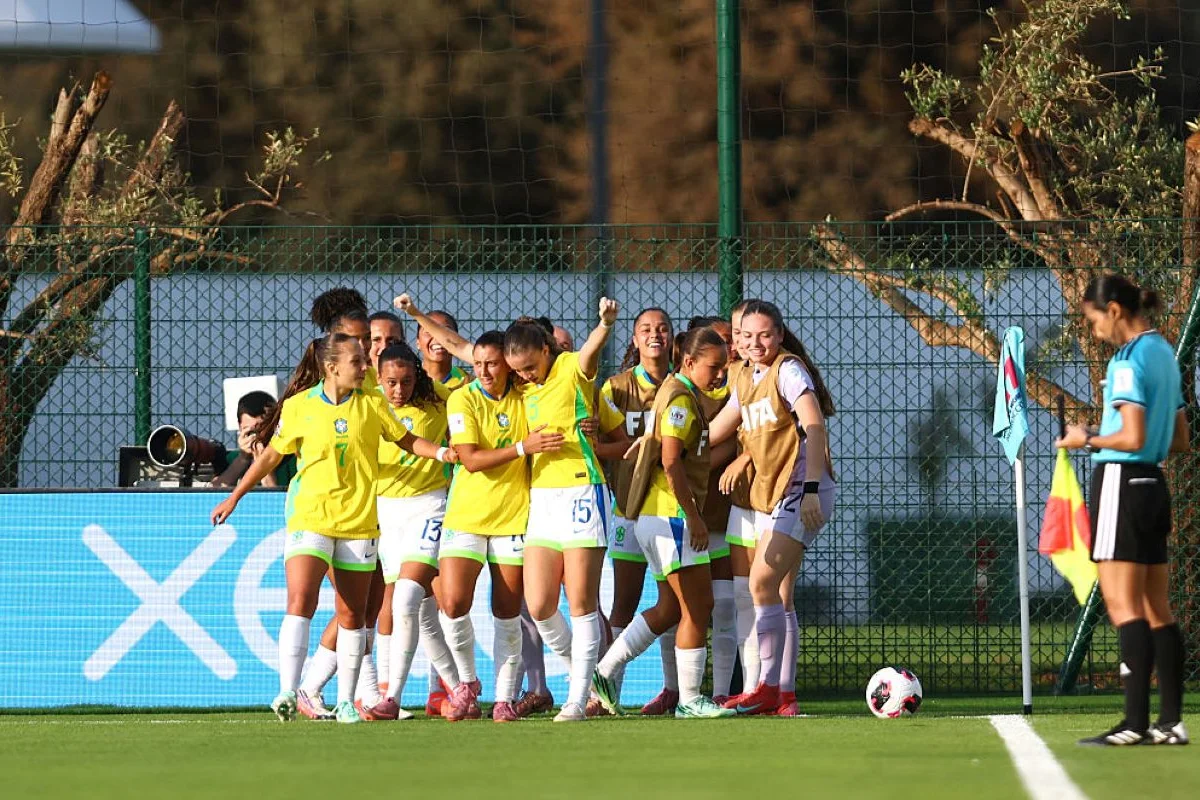 Copa do Mundo Feminina Sub-17: Brasil goleia o Canadá de virada na estreia