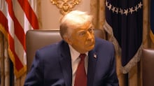 Veja o momento em que suposto barco de narcotráfico explode durante ataque militar dos EUA