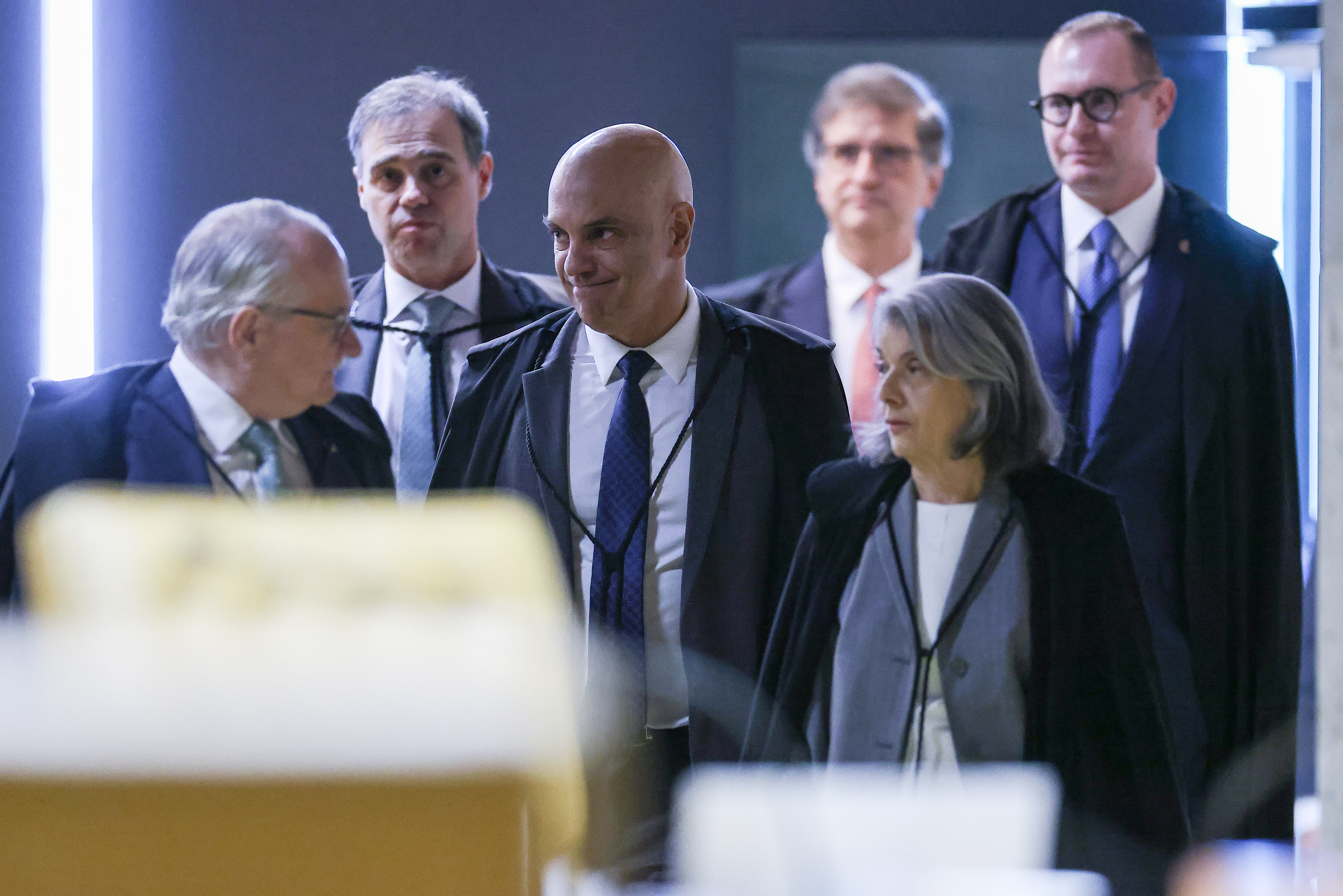 Ministros do STF adotam cautela no segundo turno e evitam entrar em embate eleitoral