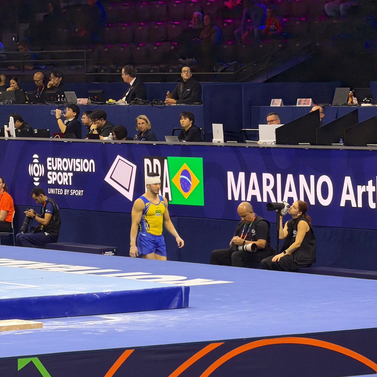 Acidente de Arthur Nory na barra fixa marca dia difícil do Brasil nas eliminatórias do Mundial