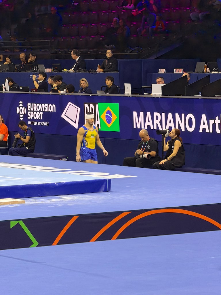 Acidente de Arthur Nory na barra fixa marca dia difícil do Brasil nas eliminatórias do Mundial