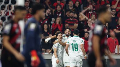 Expulsão infantil. Andreas Pereira pede desculpas a Abel e aos jogadores do Palmeiras. Quase sabota a vitória fundamental contra o Athletico. ‘Foi instinto’
