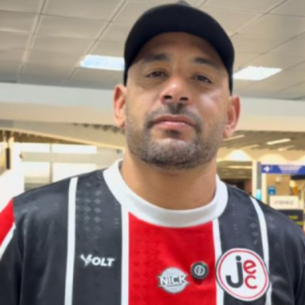 Diego Souza tem registro de treinador cancelado pela CBF por suspeita de licença falsa