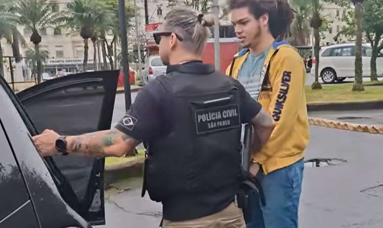 'Extremamente agressivo', diz mãe à polícia sobre jovem preso por ameaçar ataque a escola em SP